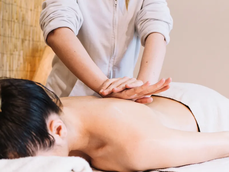 Therapeutic Massage at Lincoln Park Rehab in Miramar