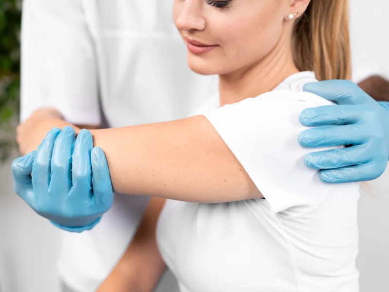 Chiropractic care for arm pain at Lincoln Park Rehab in Miramar