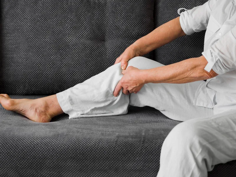 Chiropractic care for leg pain at Lincoln Park Rehab in Miramar