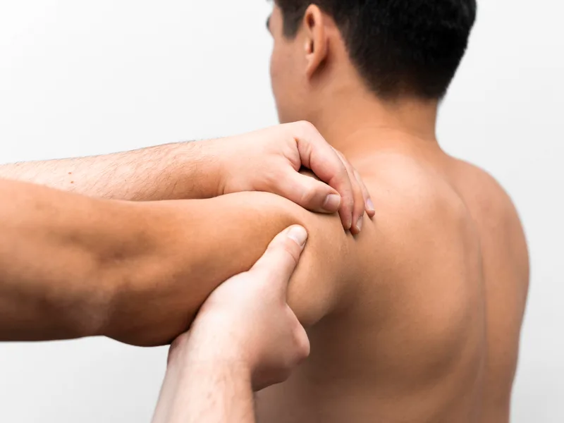 How Lincoln Park Rehab treats rotator cuff injury in Miramar
